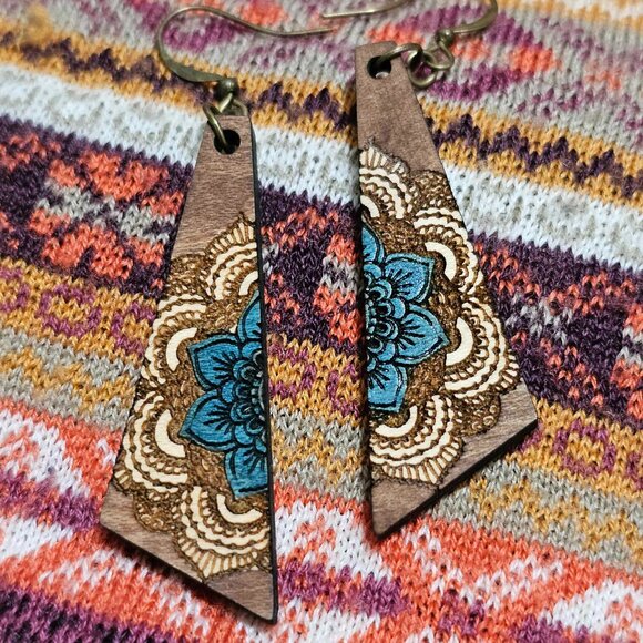 Earrings. Wood. Blue & Ivory Mandalas. Pierced. - Picture 6 of 10